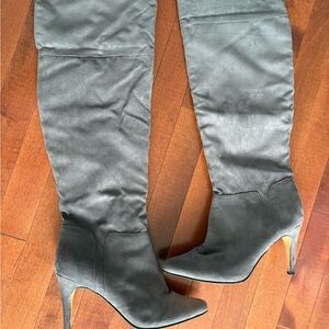 Elegant Black Over-the-Knee Boots